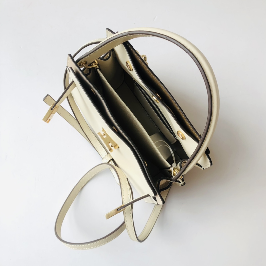 Tory Burch ～编号334mini号TORY