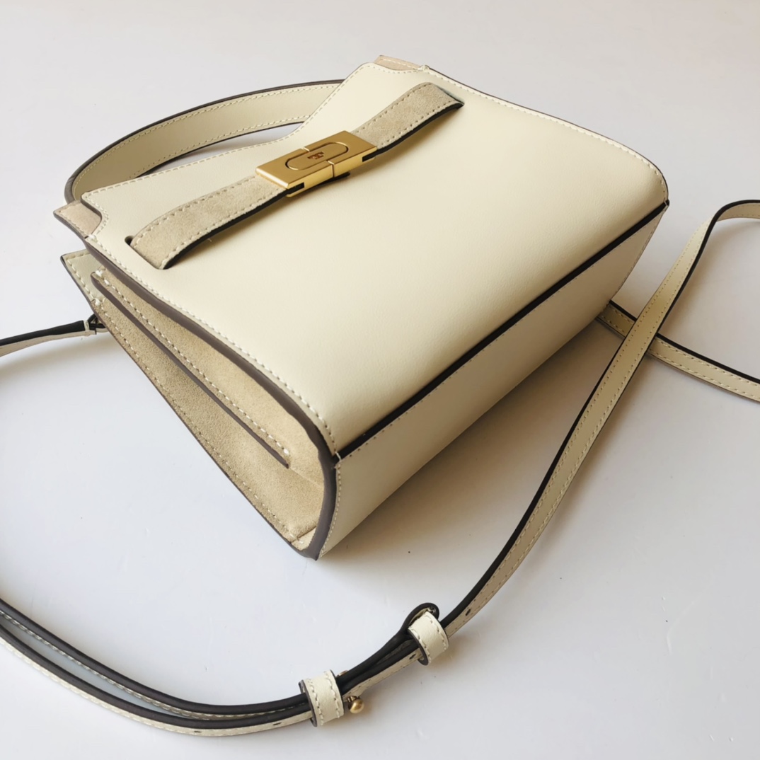 Tory Burch ～编号334mini号TORY
