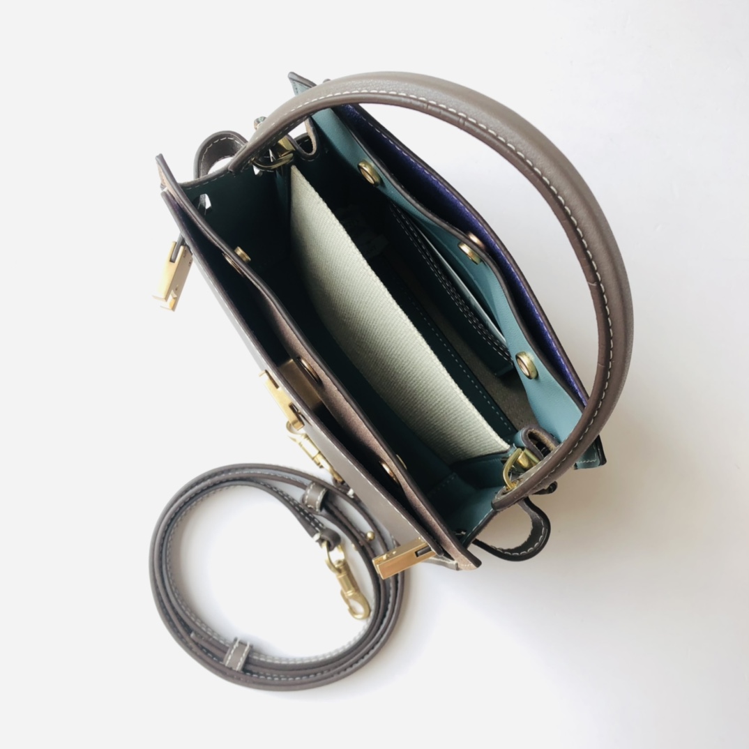Tory Burch ～编号334mini号 这是灰色