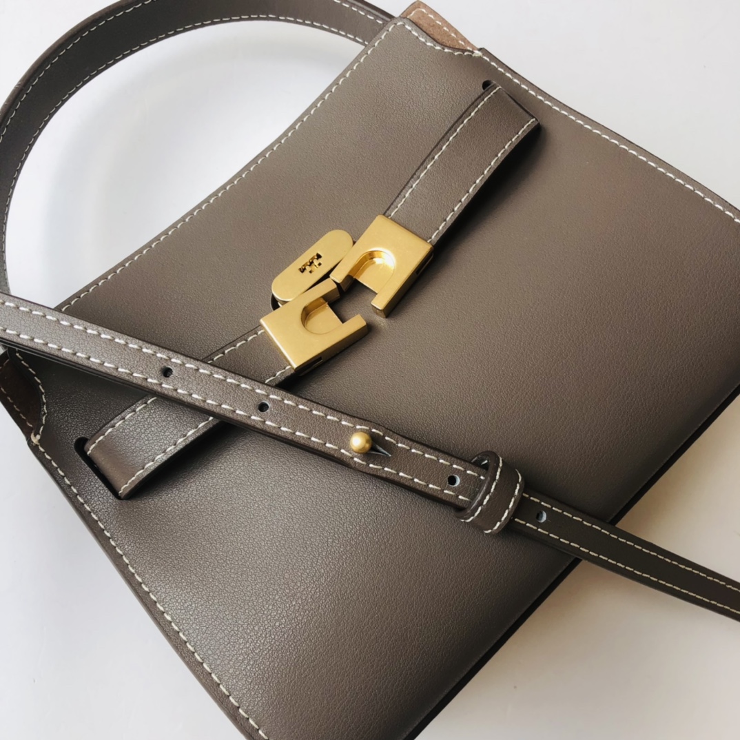 Tory Burch ～编号334mini号 这是灰色