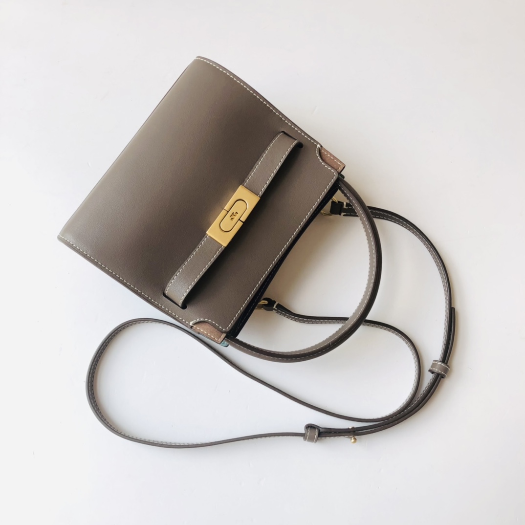 Tory Burch ～编号334mini号 这是灰色