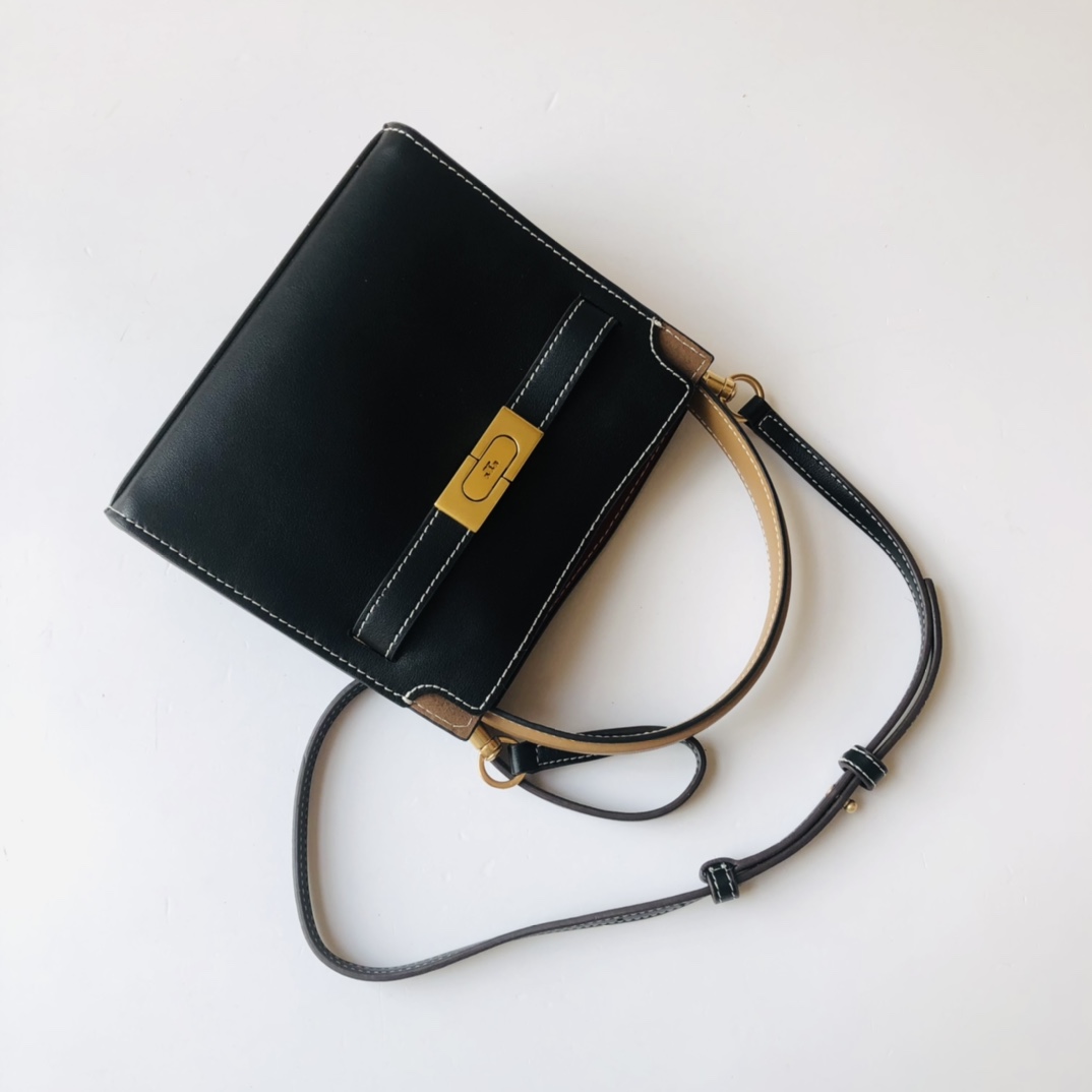 Tory Burch ～编号334mini号 这是黑色
