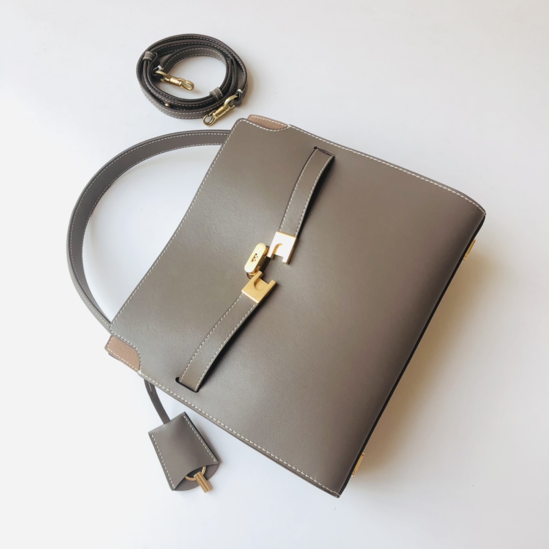 Tory Burch ～334小号 这是灰色 Tory