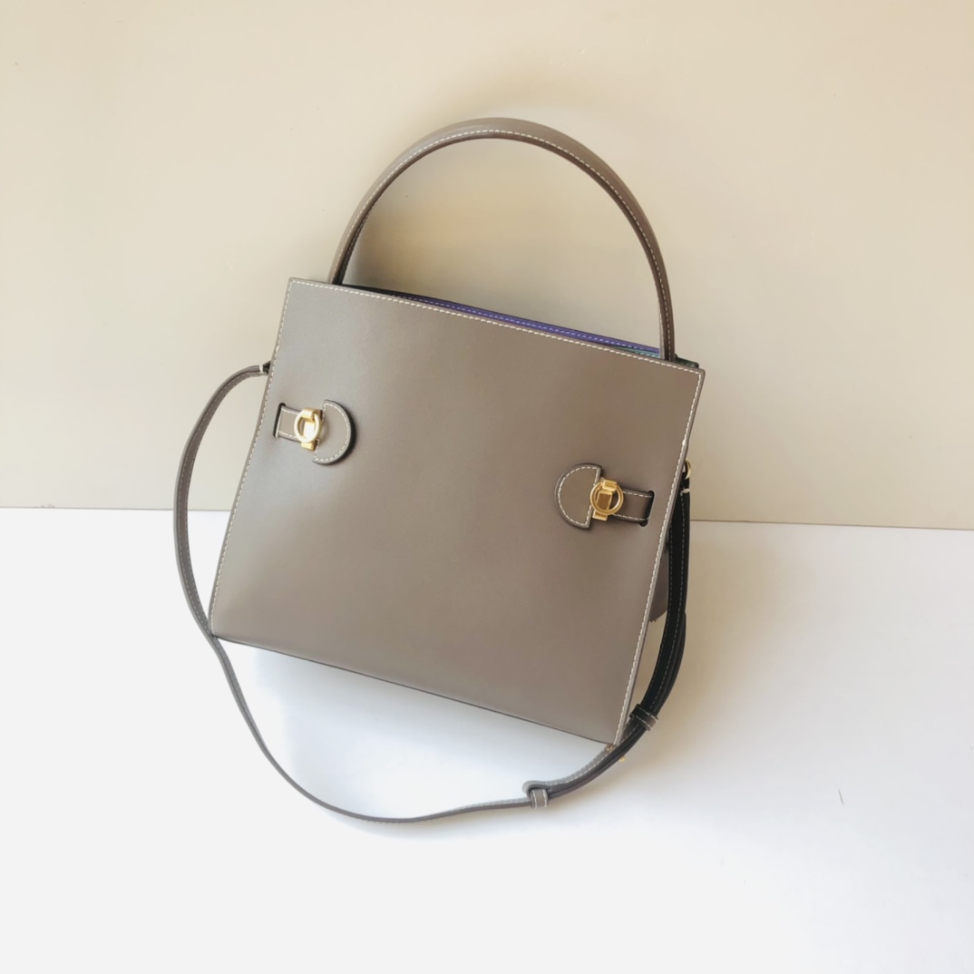 Tory Burch ～334小号 这是灰色 Tory