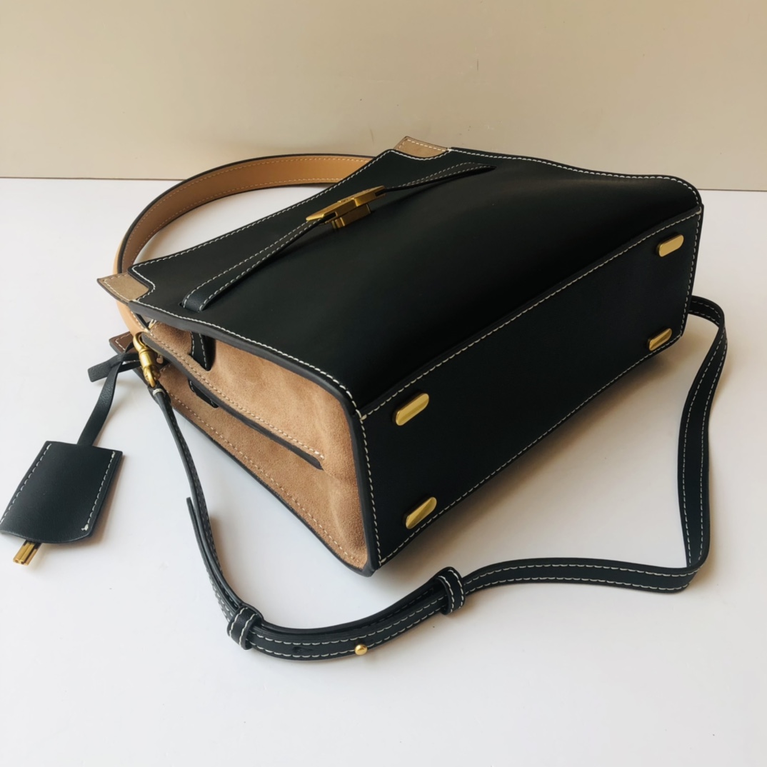 Tory Burch ～334小号 这是黑色 Tory