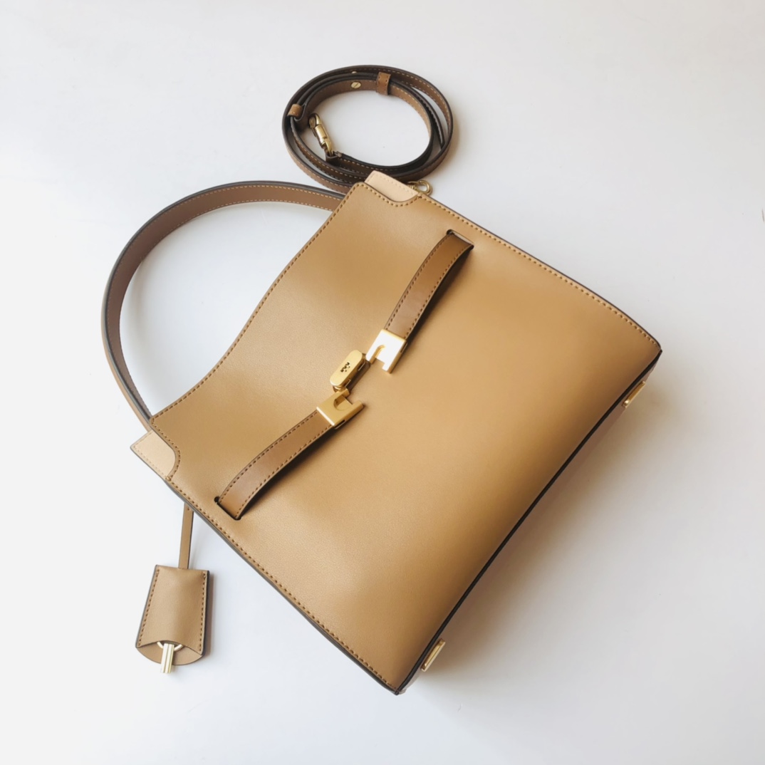 Tory Burch ～334小号 这是棕色 Tory