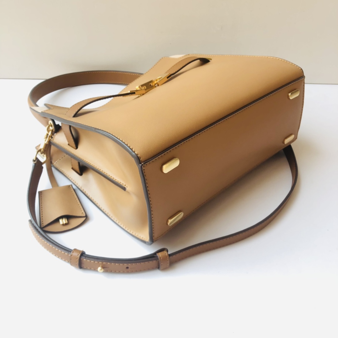 Tory Burch ～334小号 这是棕色 Tory