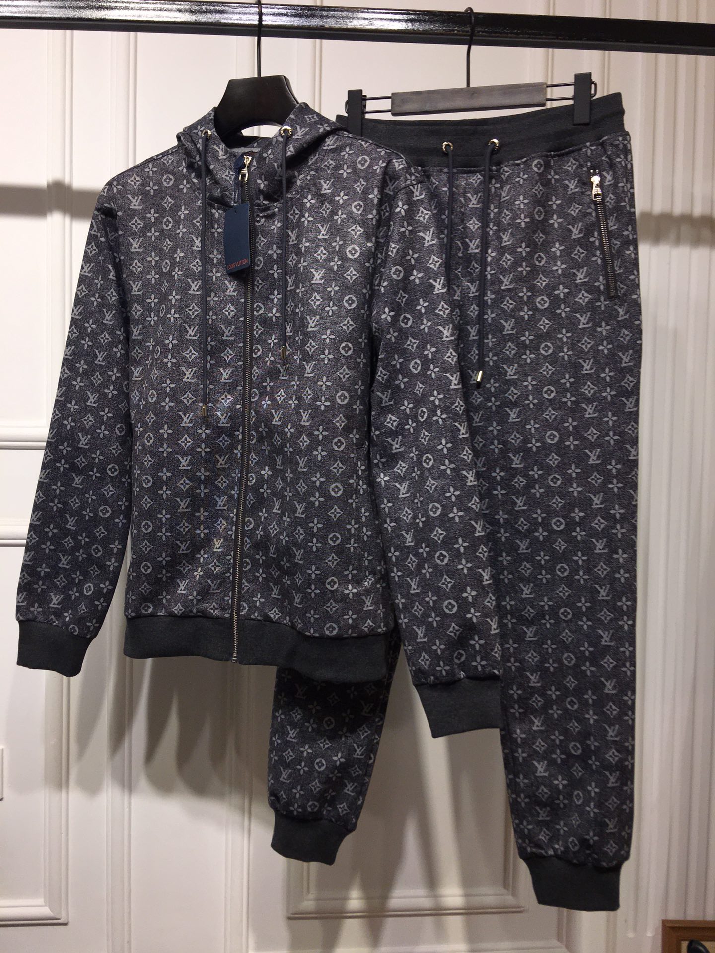 Louis Vuitton Clothing Cardigans Black Fall/Winter Collection Long Sleeve
