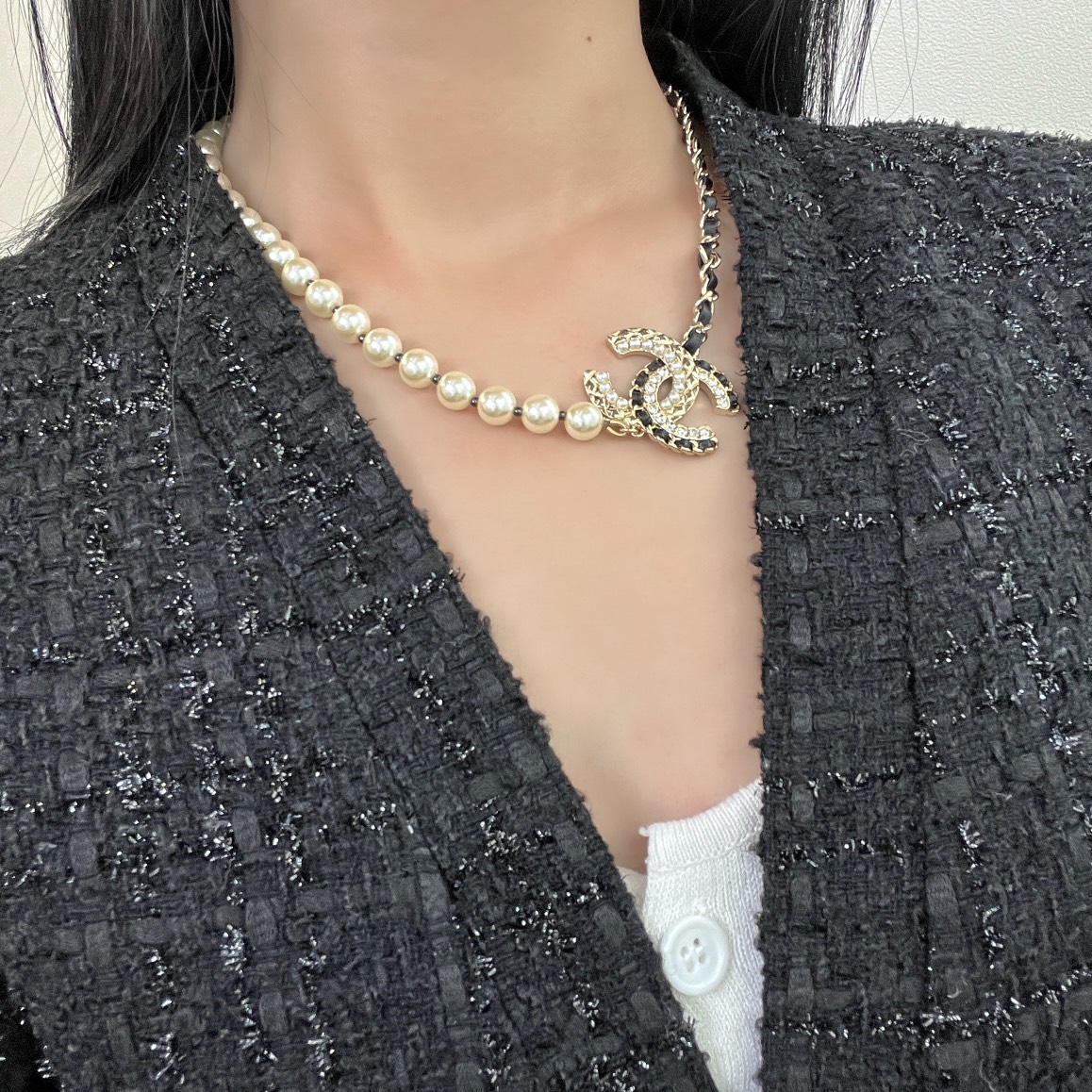 新款☑️CHANEL香奈儿双c黑皮绳珍珠项链