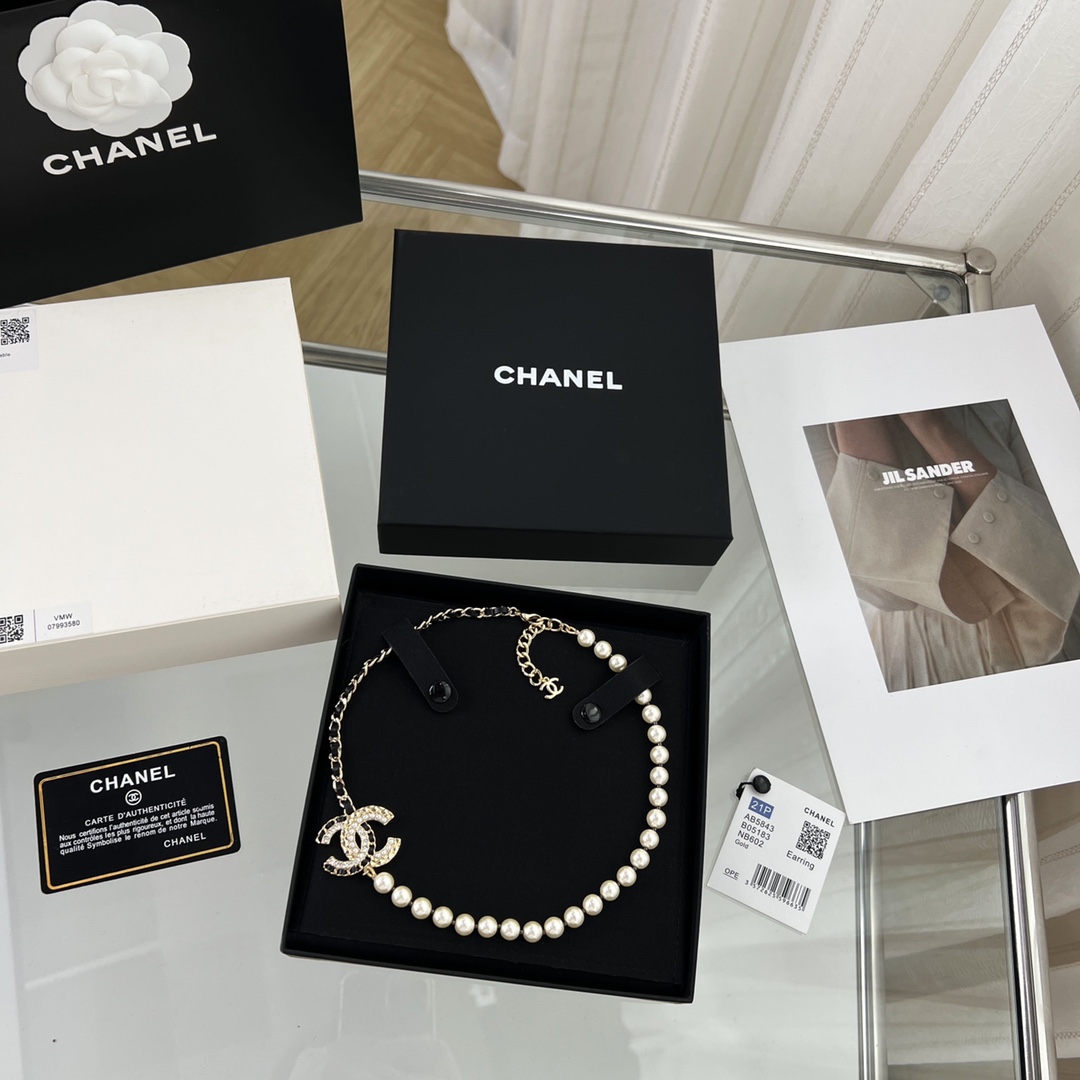 新款☑️CHANEL香奈儿双c黑皮绳珍珠项链