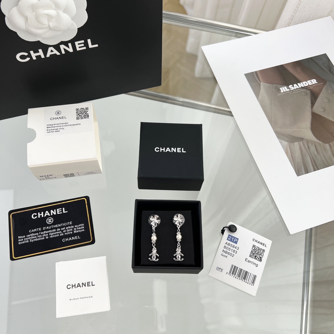新款☑️CHANEL香奈儿c3双c四叶草珍珠耳钉耳环