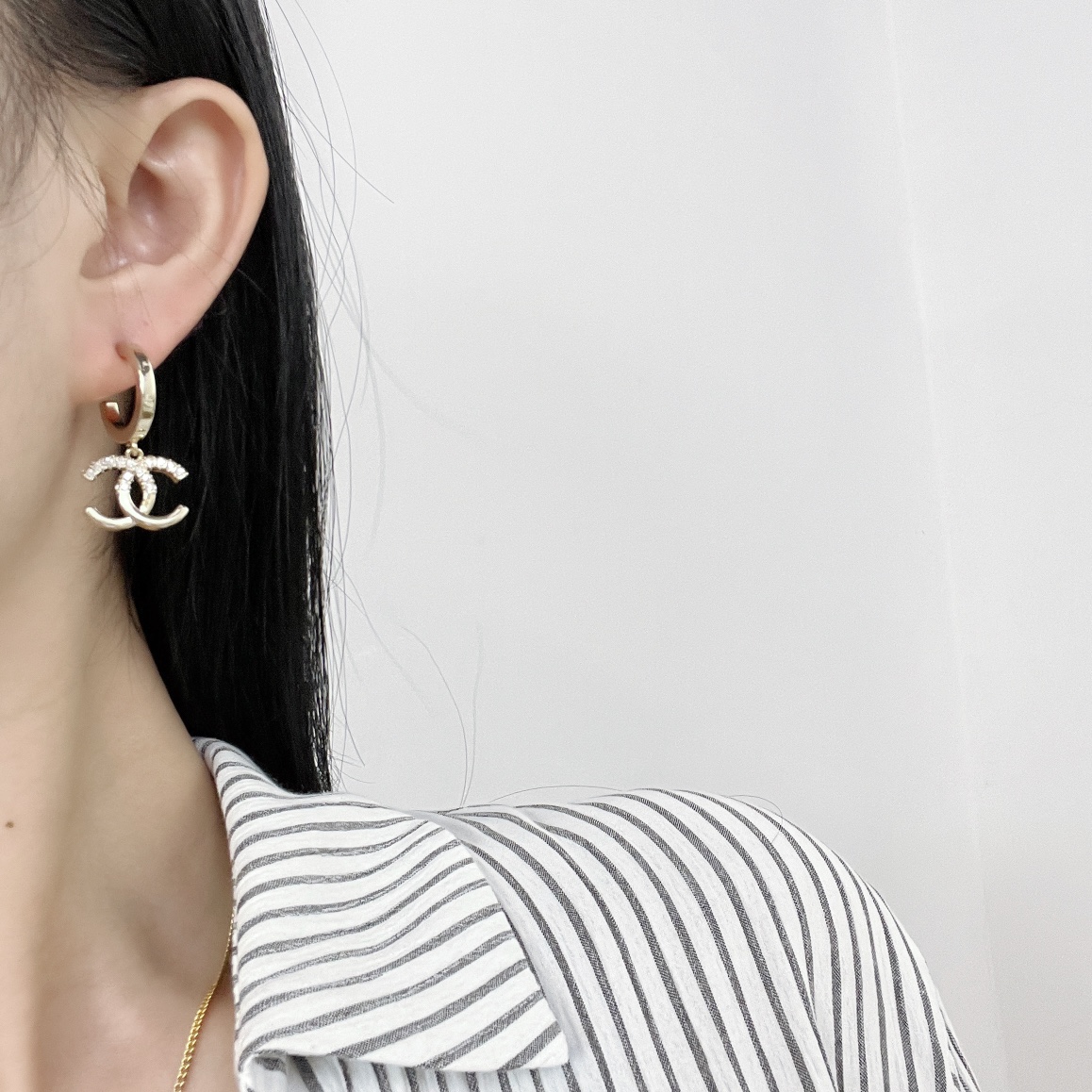 新款☑️CHANEL香奈儿c2双c半钻耳钉耳环