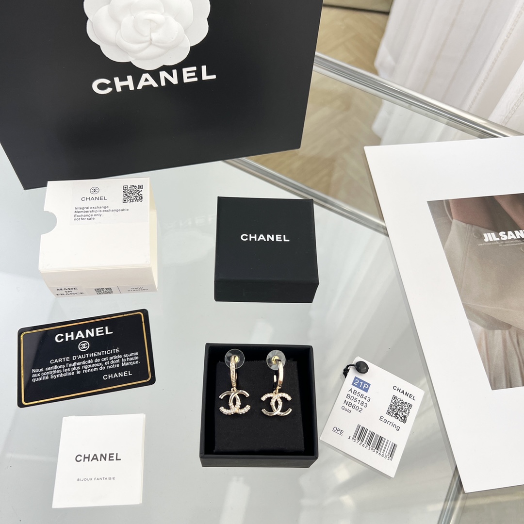 新款☑️CHANEL香奈儿c2双c半钻耳钉耳环