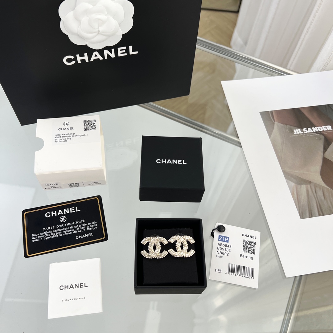 新款☑️CHANEL香奈儿c1双c满钻耳钉耳环