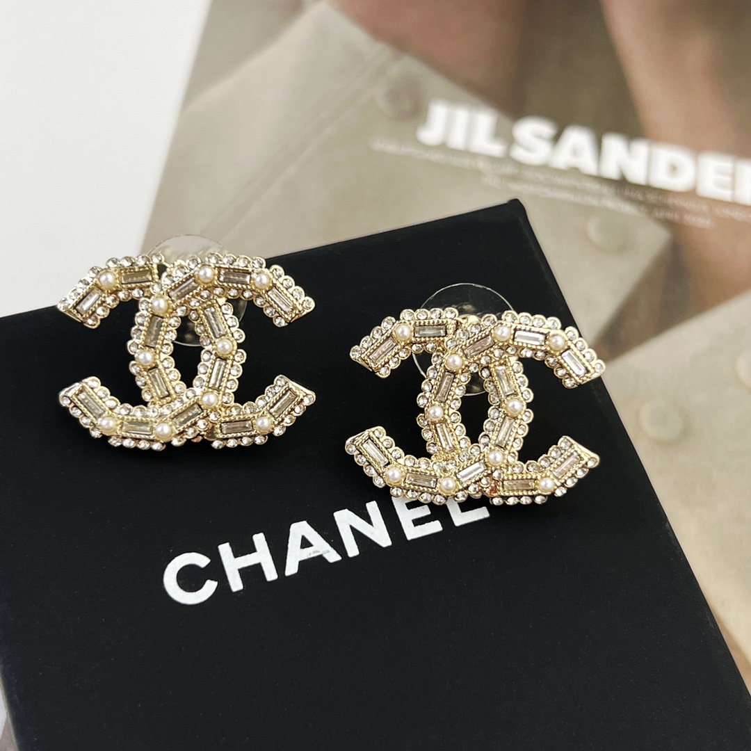 新款☑️CHANEL香奈儿c1双c满钻耳钉耳环