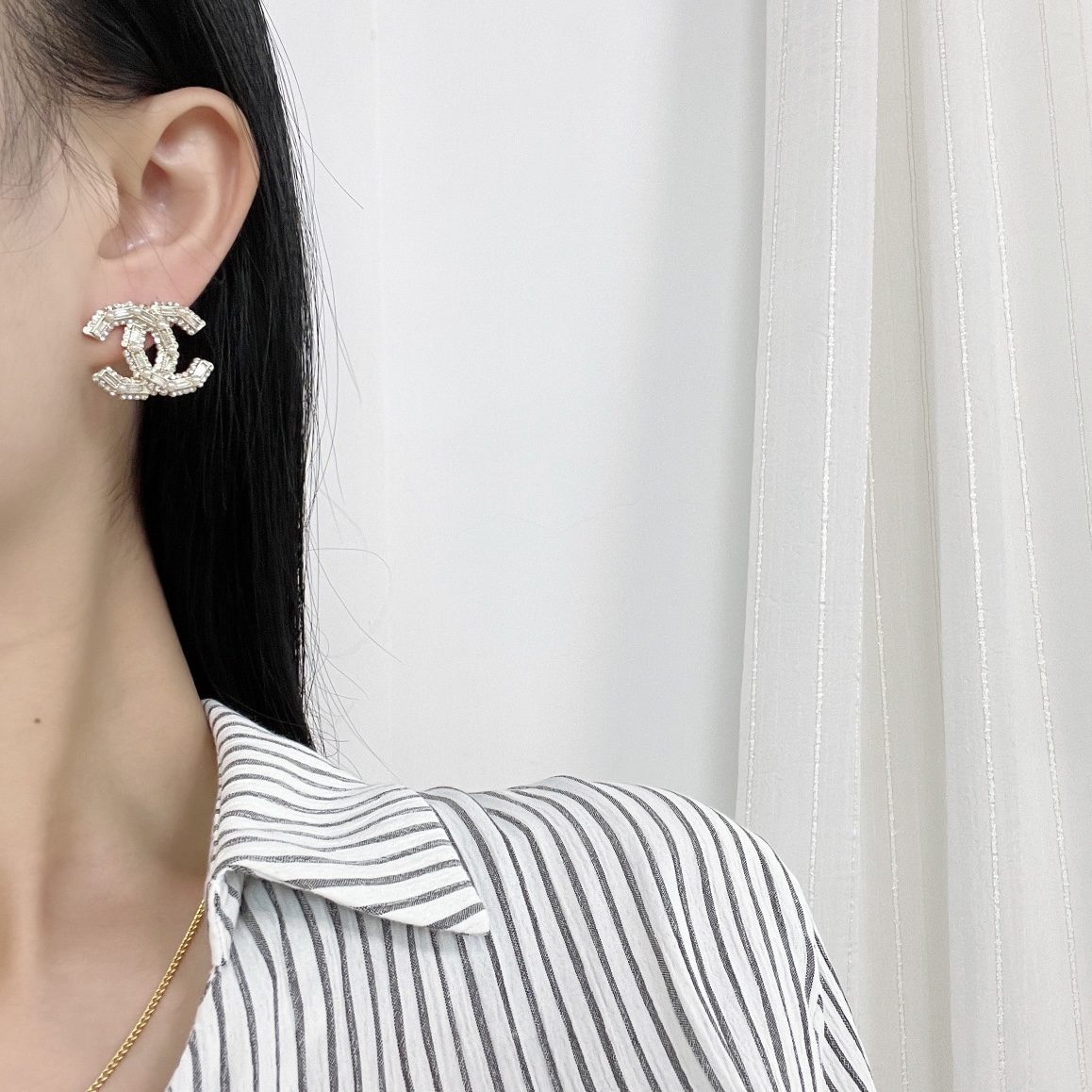 新款☑️CHANEL香奈儿c1双c满钻耳钉耳环