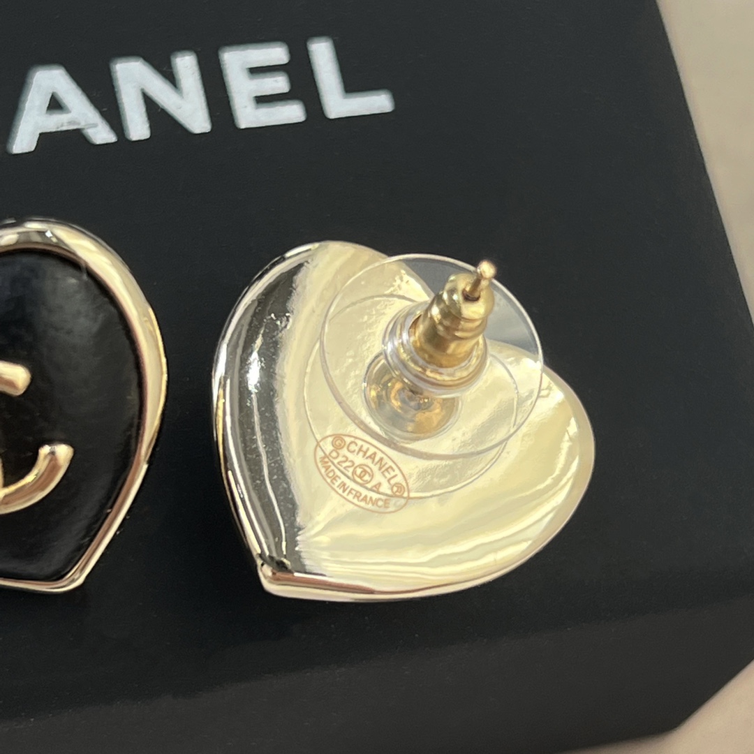 新款☑️CHANEL香奈儿c1双c桃心爱心耳钉耳环