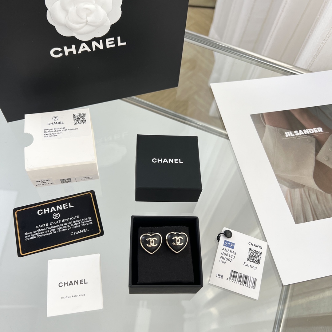 新款☑️CHANEL香奈儿c1双c桃心爱心耳钉耳环
