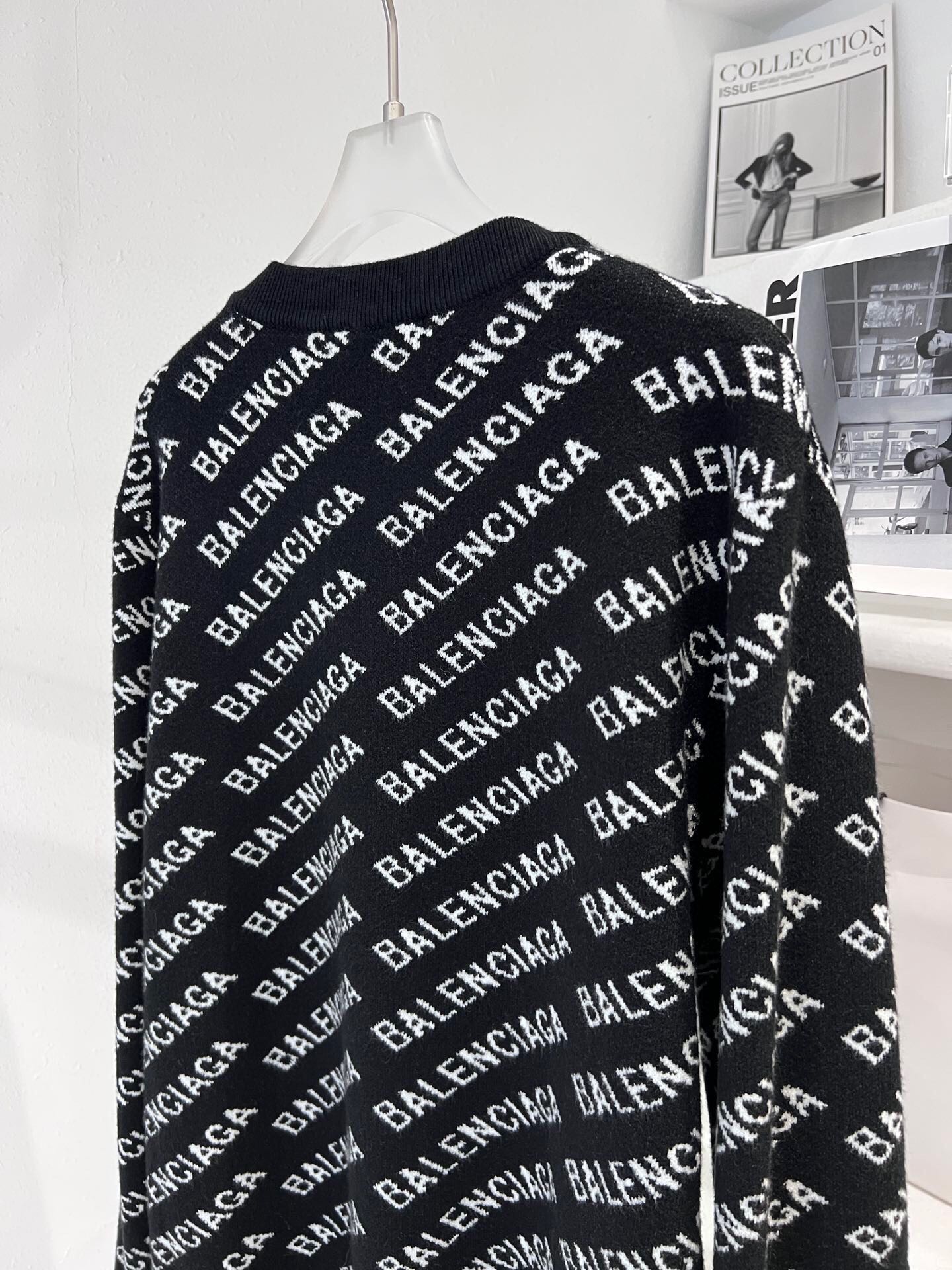 230 Balenciaga巴黎世家弹幕提花针织毛衣