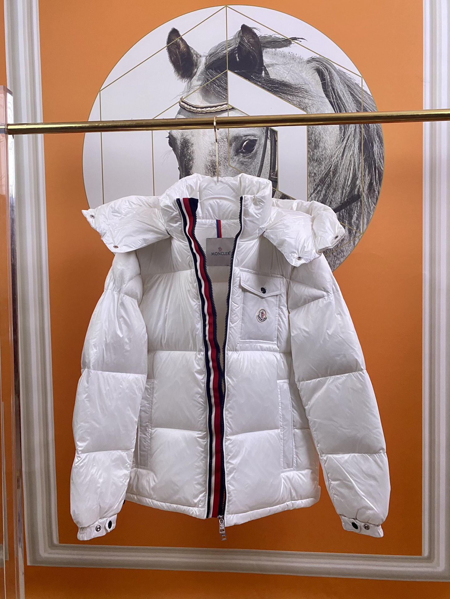 Moncler 蒙口 男款羽绒服 防風手袖付き 保暖性抜群