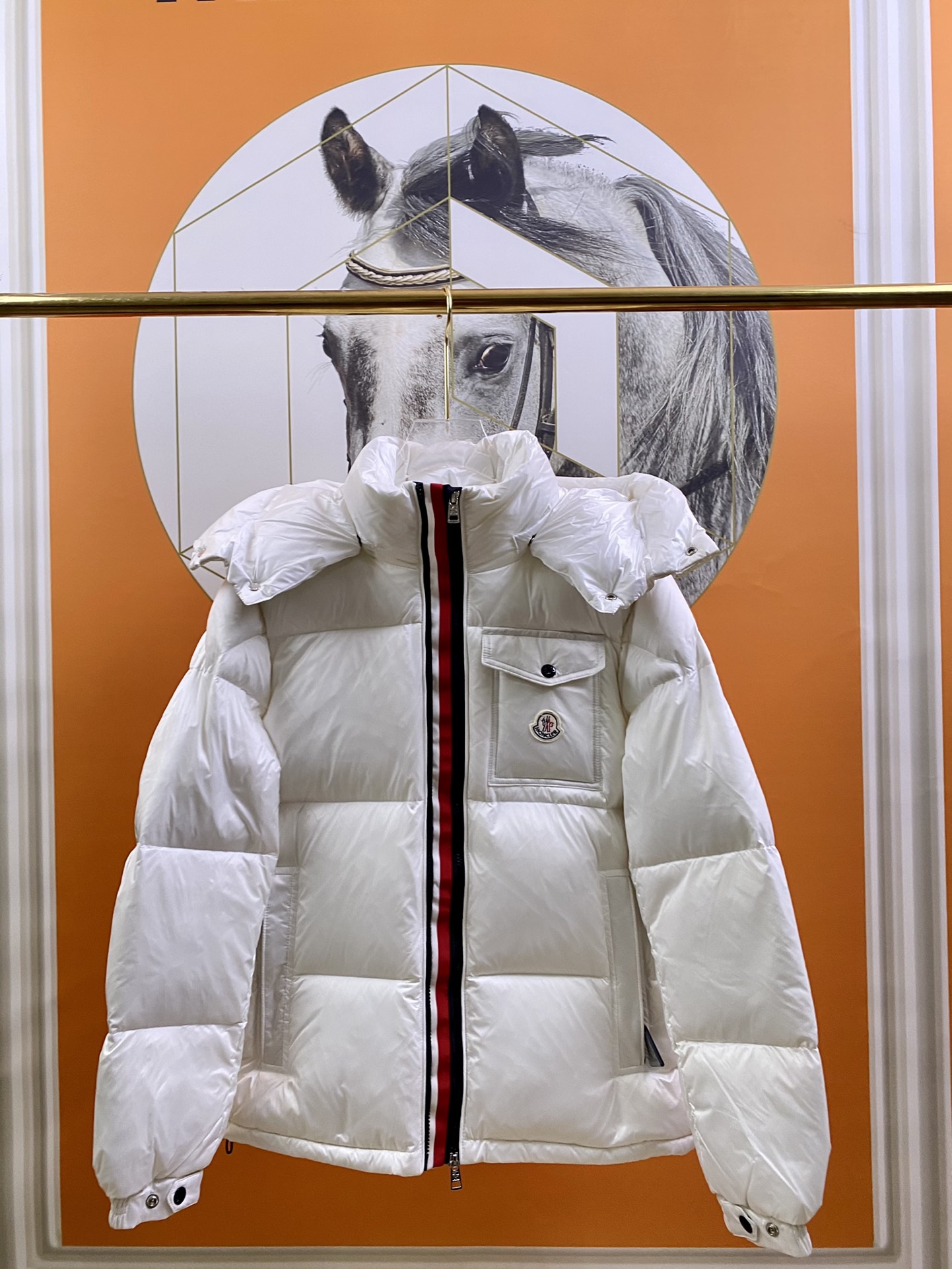 Moncler 蒙口 男款羽绒服 防風手袖付き 保暖性抜群