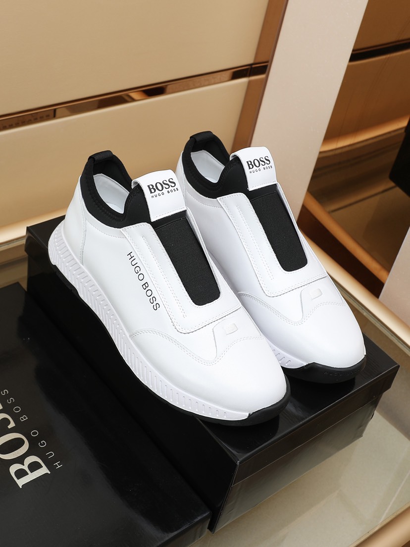 I5 BOSS原版经典款休闲鞋本款是官方主打经典款,1:1质量,原厂名师制作,采用头层牛皮舒适羊皮垫脚.完美楦型,大方时尚的设计,吸引了众多消费者的追捧,适合司机驾车行驶,要的就是市场最品质,码数：38–44.
