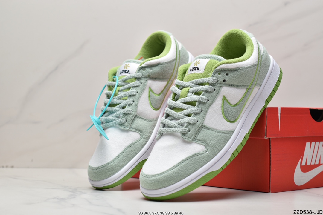 Nike SB Dunk Low 双勾 SB低帮运动休闲板鞋DO9457-100 Nike SB Dunk Low 双勾 SB低帮运动休闲板鞋DO9457-100
