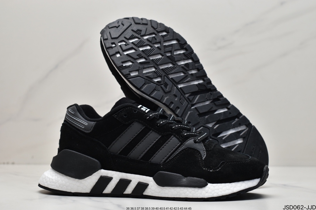 The design of TRESCRUN is inspired by adidas professional sports shoes G26550