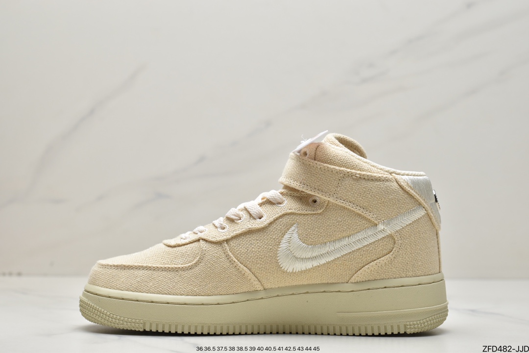 Stussy x Nike Air Force 1 Mid ”White Cool” 白麻布电绣钩子 DJ7841-200 Stussy x Nike Air Force 1 Mid ”White Cool” 白麻布电绣钩子 DJ7841-200