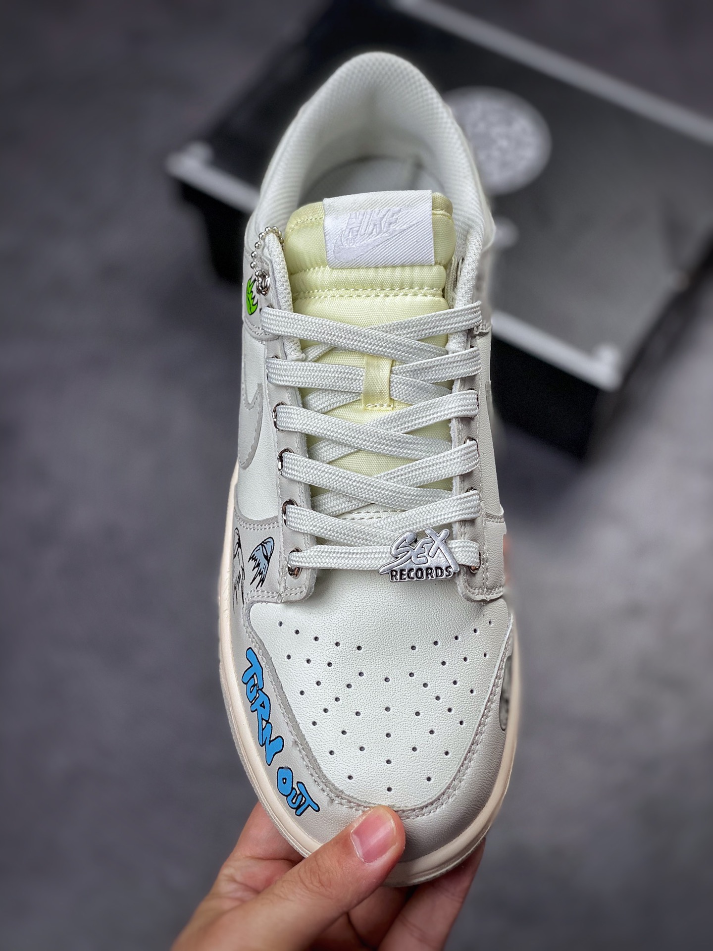 250 Nike SB Dunk Low 克罗心 灰白涂鸦 DD1503-107