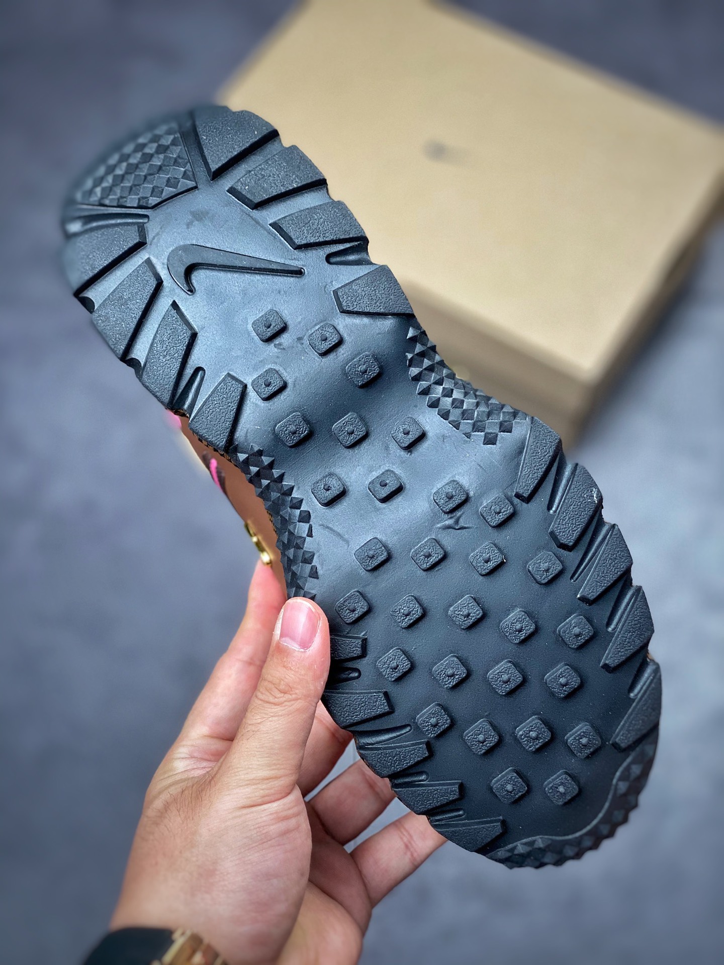 Jacquemus x Nike Air Humara Lx joint retro outdoor sports shoes DR0420-001-Top High Quatity Cheap Sneakers Fashion Clothing Clothes Bags handbags Shoes of all Brand wholesale With The best Quality And Beautiful Price from China Factory Chinese suppliers wholesaler seller Jacquemus x Nike Air Humara Lx joint retro outdoor sports shoes DR0420-001