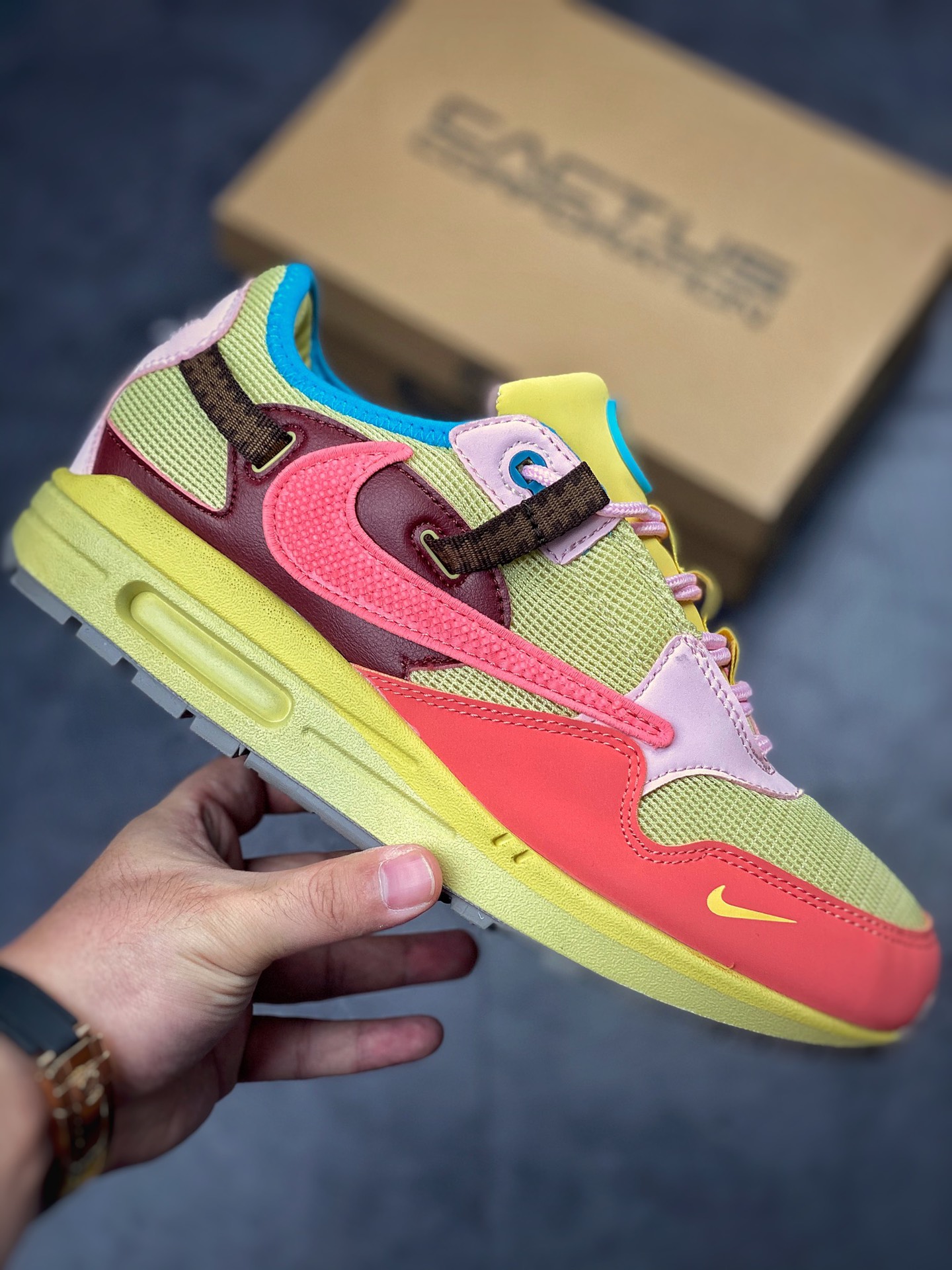 230 Travis Scoot x Nike Air Max 1 联名 复古休闲跑步鞋 DO9392-300