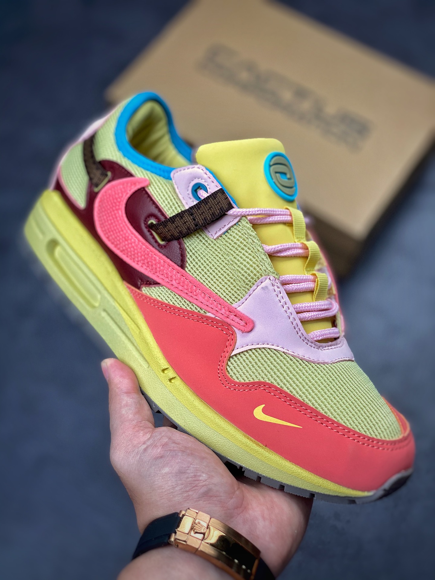 230 Travis Scoot x Nike Air Max 1 联名 复古休闲跑步鞋 DO9392-300