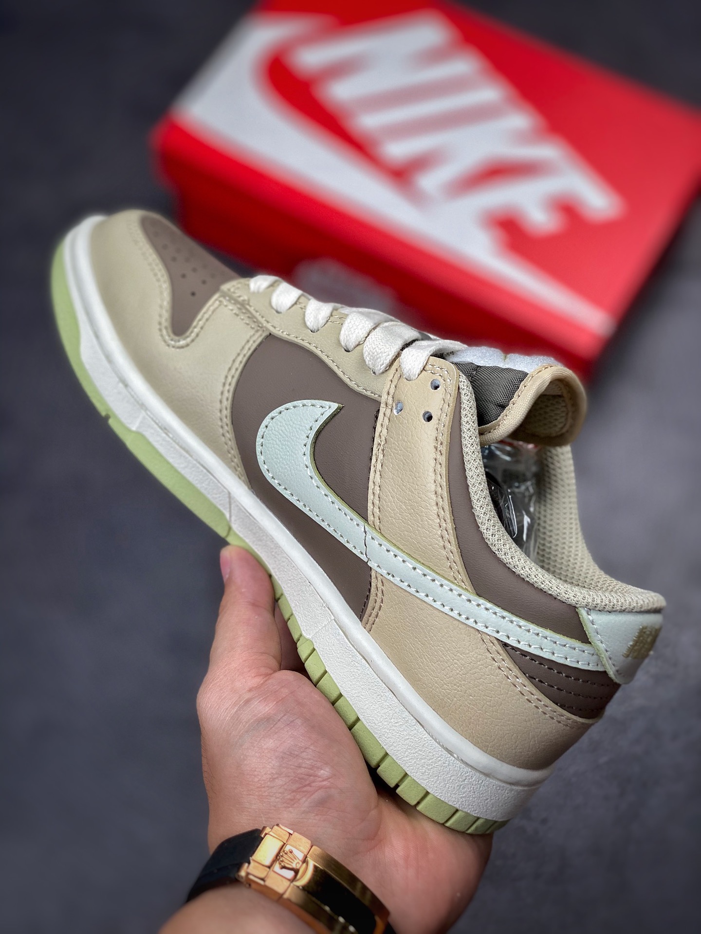 240 Nike SB Dunk Low 米棕 小倒勾配色 FB4961-012