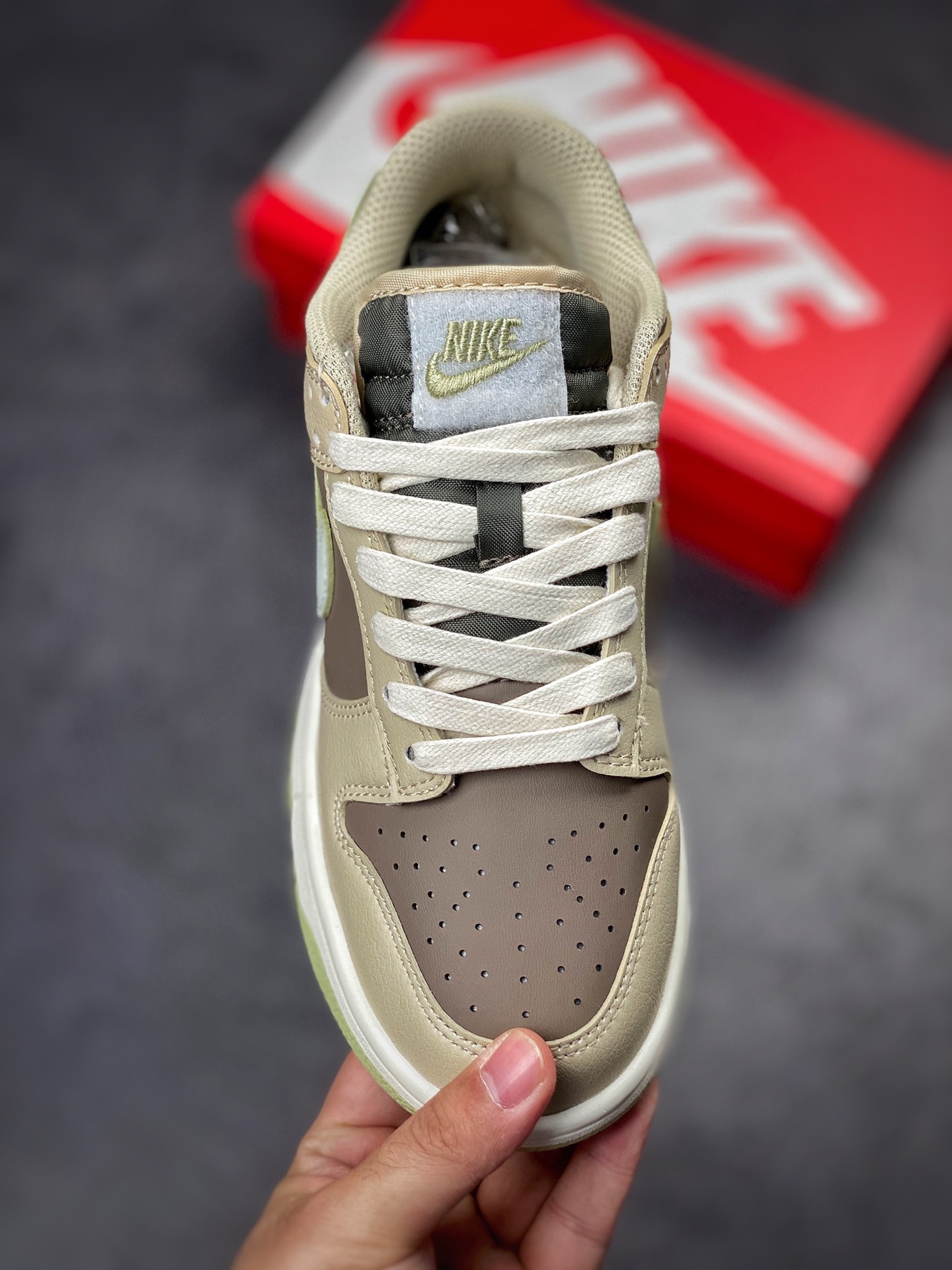 240 Nike SB Dunk Low 米棕 小倒勾配色 FB4961-012
