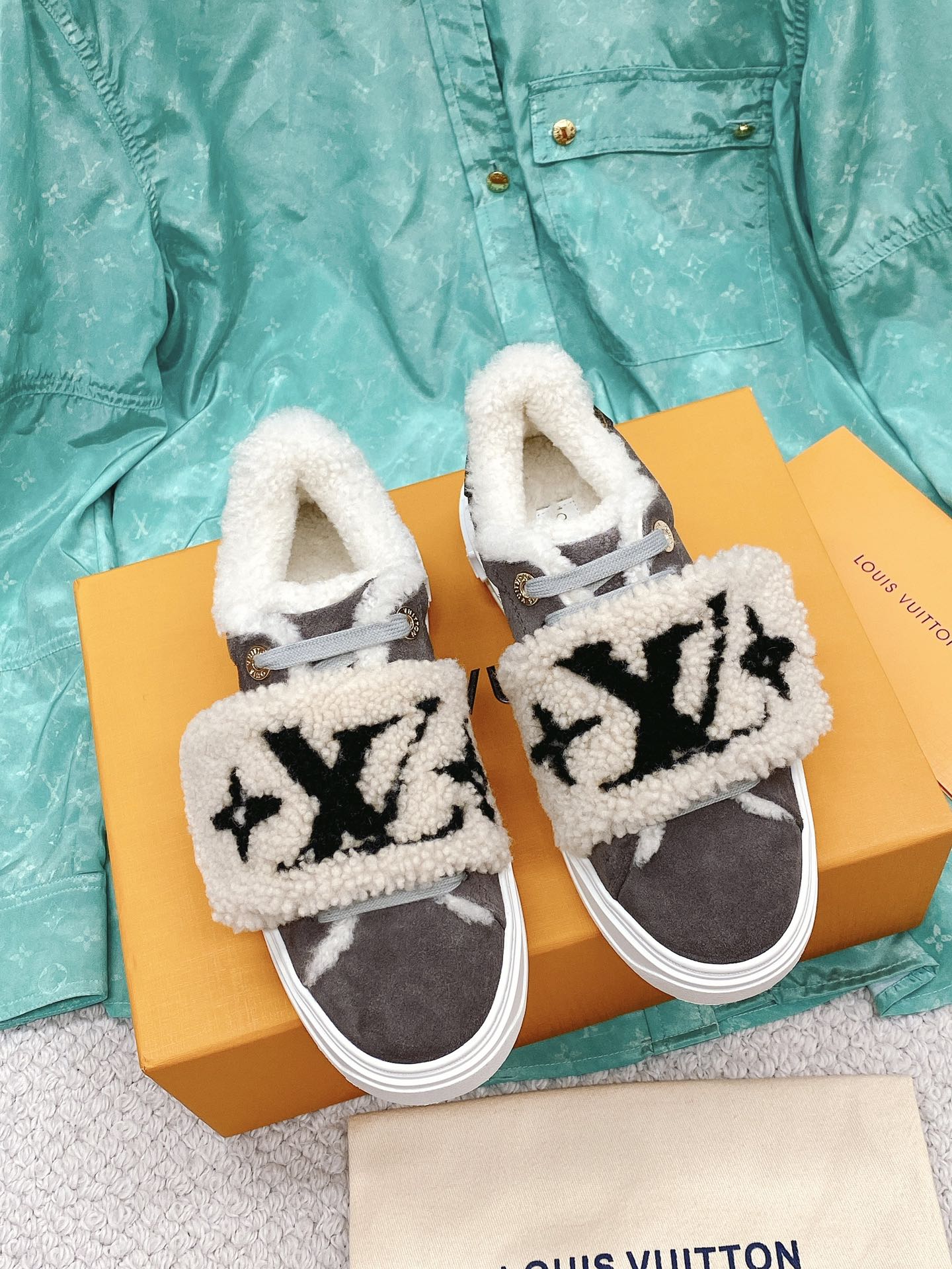 Louis Vuitton Skateboard Shoes White Frosted Wool Fall/Winter Collection Fashion