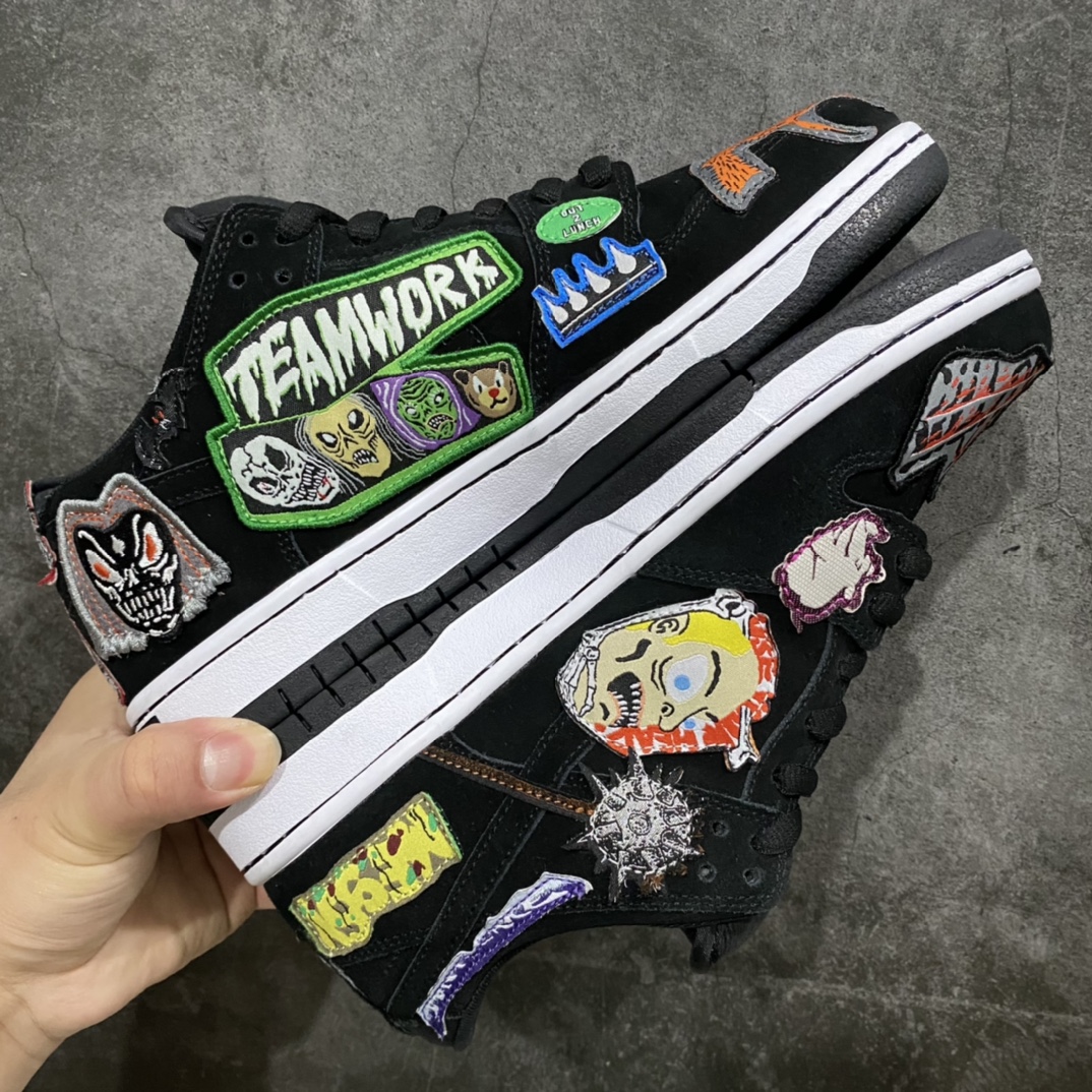 图片[7]-Top版本Neckface x NK SB Dunk Low 万圣节 联名款低帮运动休闲板鞋 DQ4488-001 该款黑色底座上覆盖着头骨、恶魔、 蝙蝠、墓碑、蛇和其他令人毛骨悚然的图案 其他细节包括闪电图案和左中底后部的\”SHOCKERS”字样 尺码：36 36.5 37.5 38 38.5 39 40 40.5 41 42 42.5 43 44 44.5 45 46 47.5-选品中心