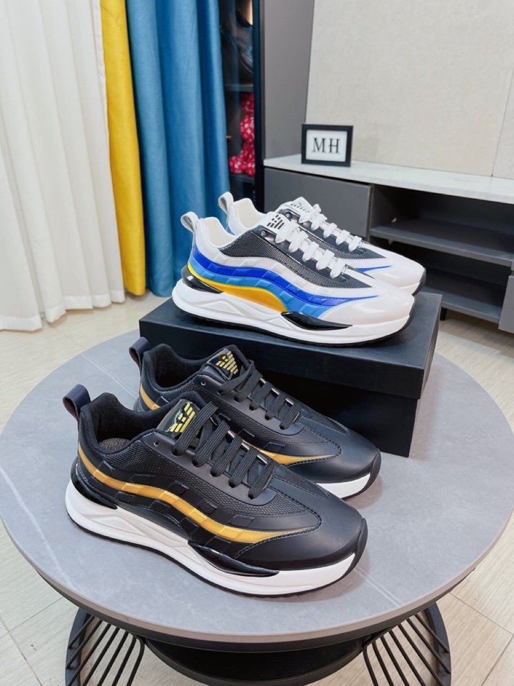 J0 Armani Armani 阿玛尼 高端系列休闲男鞋,以经典的设计成为永不落幕的时尚宠儿,经典的休闲造型.采用进口牛皮拼接品牌发泡气垫大底,耐磨,轻便尺码38～44.