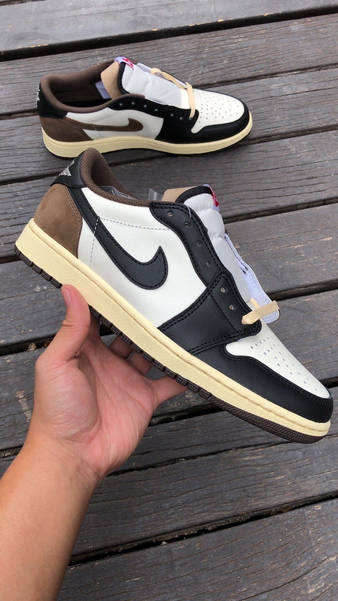 aj1低帮摩卡 头层皮料‼️福利一波🎉 尺码：36-47.5 特价😇 店主推荐款
