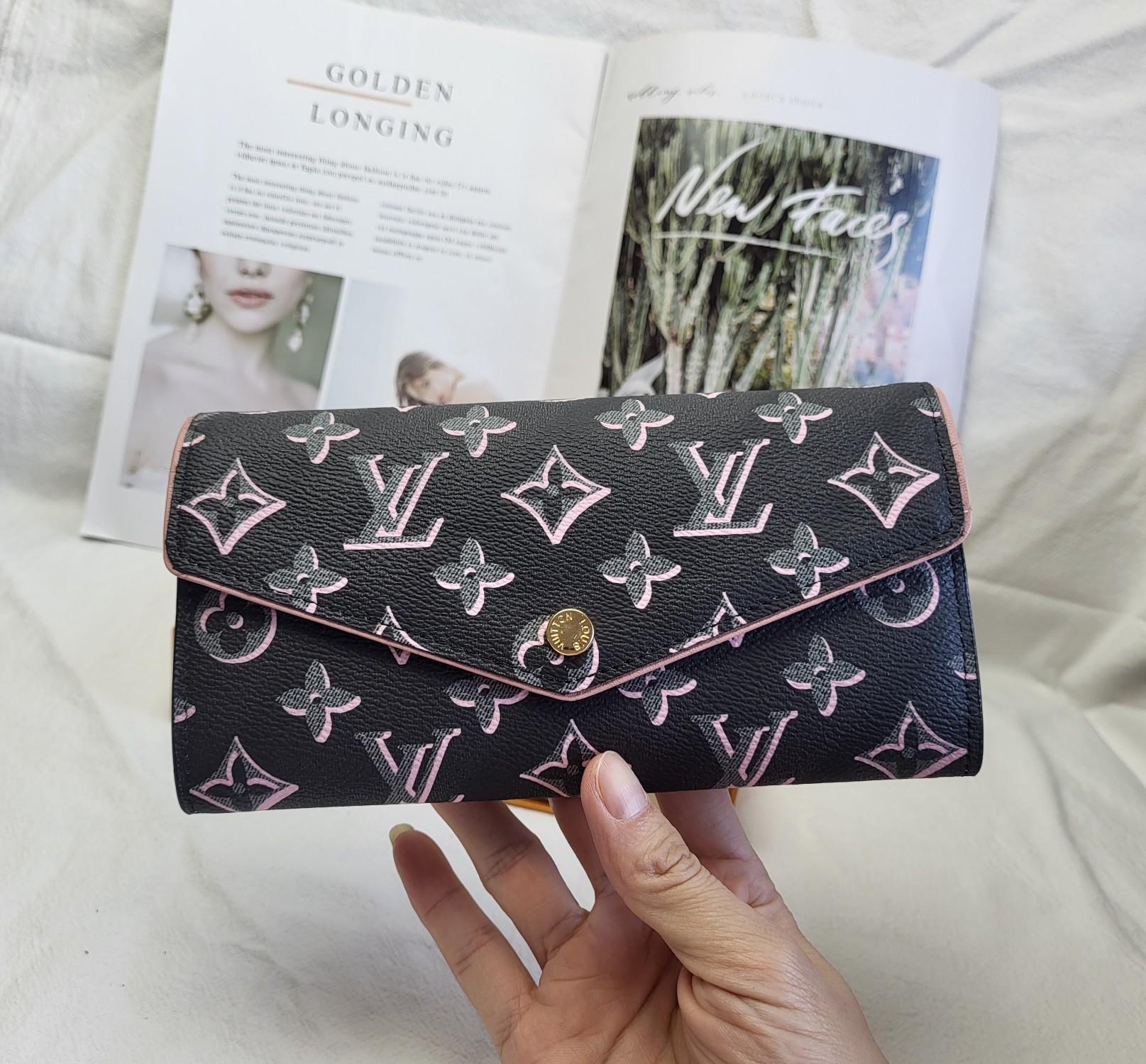 Leather wallet showcasing available colors