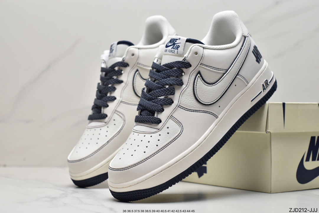 240 Air Force 1 '07 Low UN3699-033