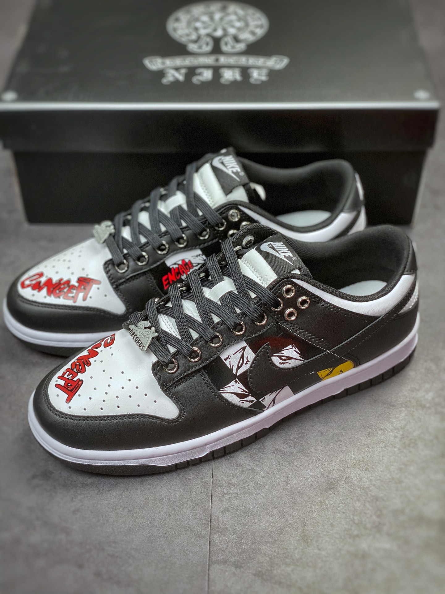 NIKE SB Dunk Low Retro Crow Heart Plaid Graffiti DD1391-100