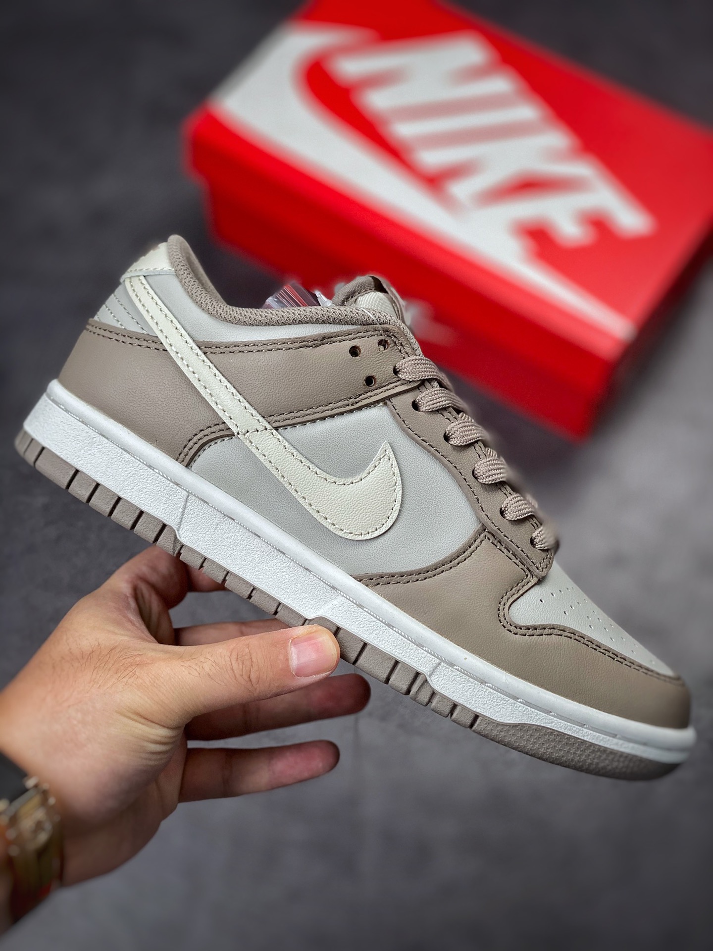 240 Nike SB Dunk Low “Grey”深度灰 FD0792-001