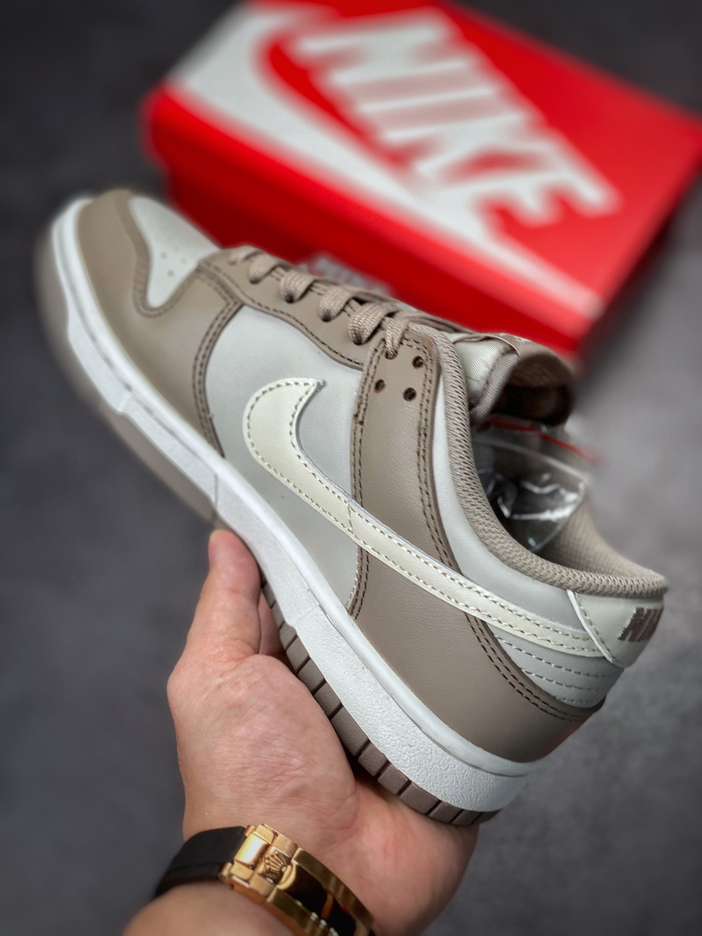 240 Nike SB Dunk Low “Grey”深度灰 FD0792-001