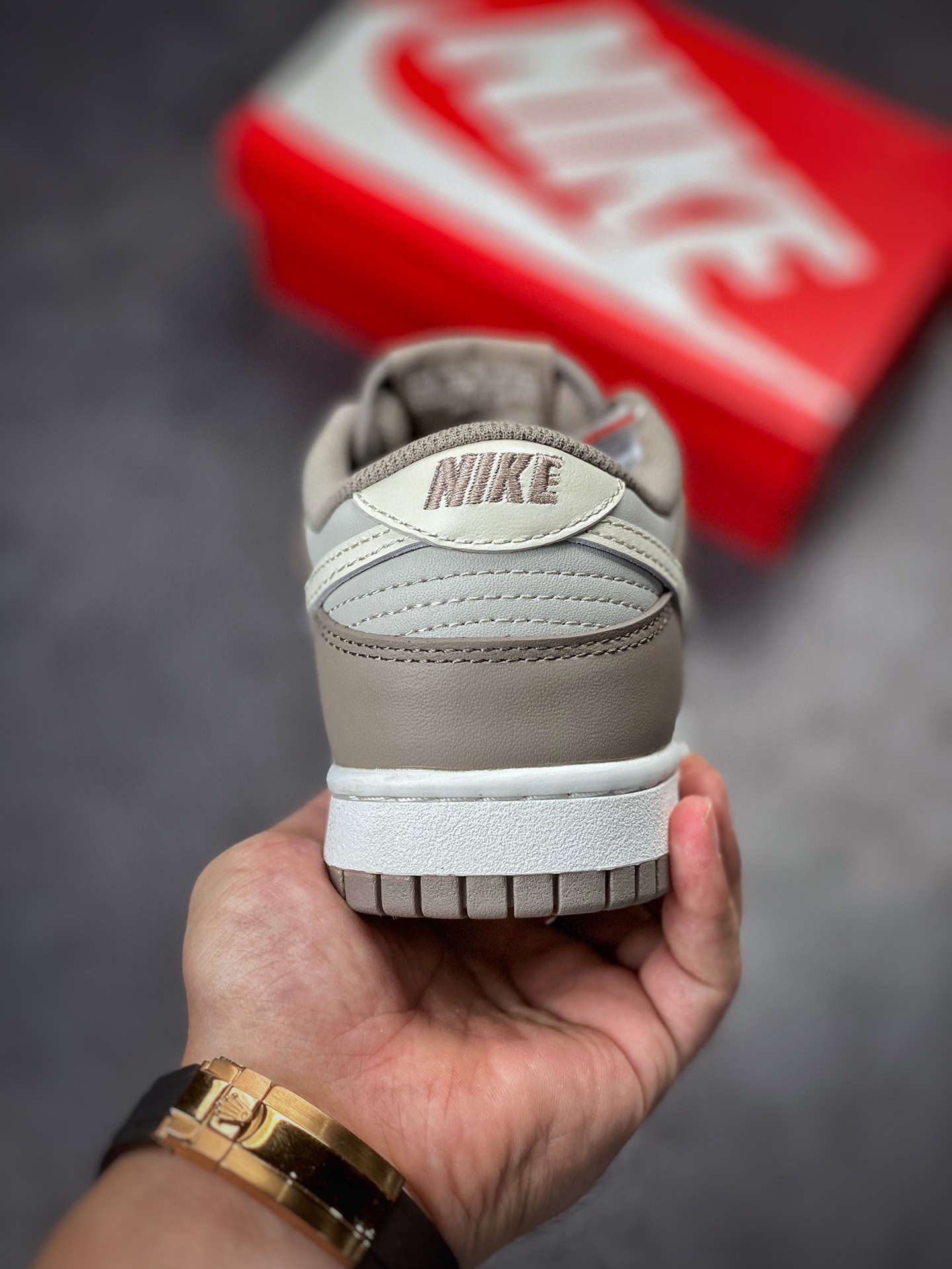 240 Nike SB Dunk Low “Grey”深度灰 FD0792-001