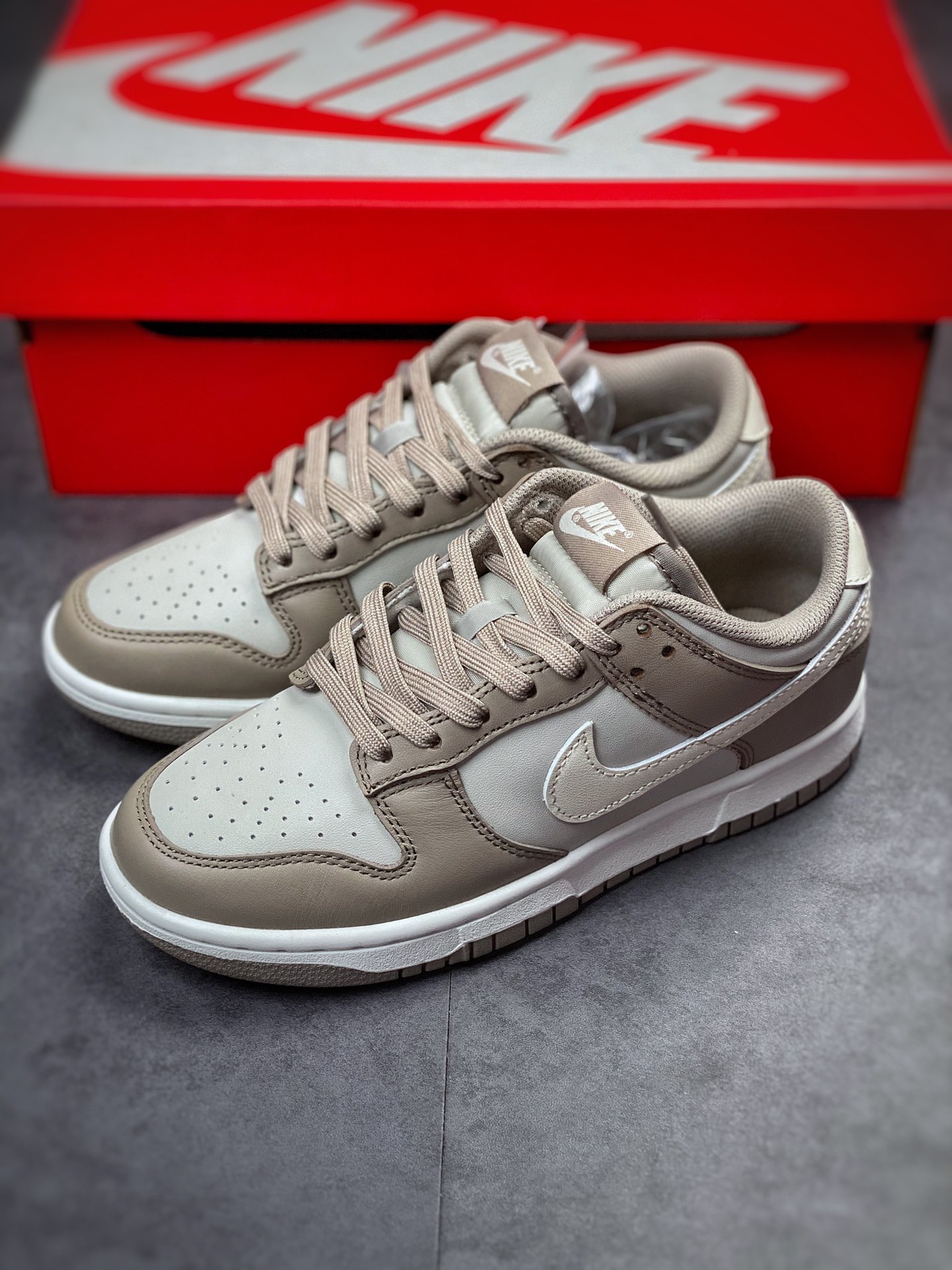 240 Nike SB Dunk Low “Grey”深度灰 FD0792-001