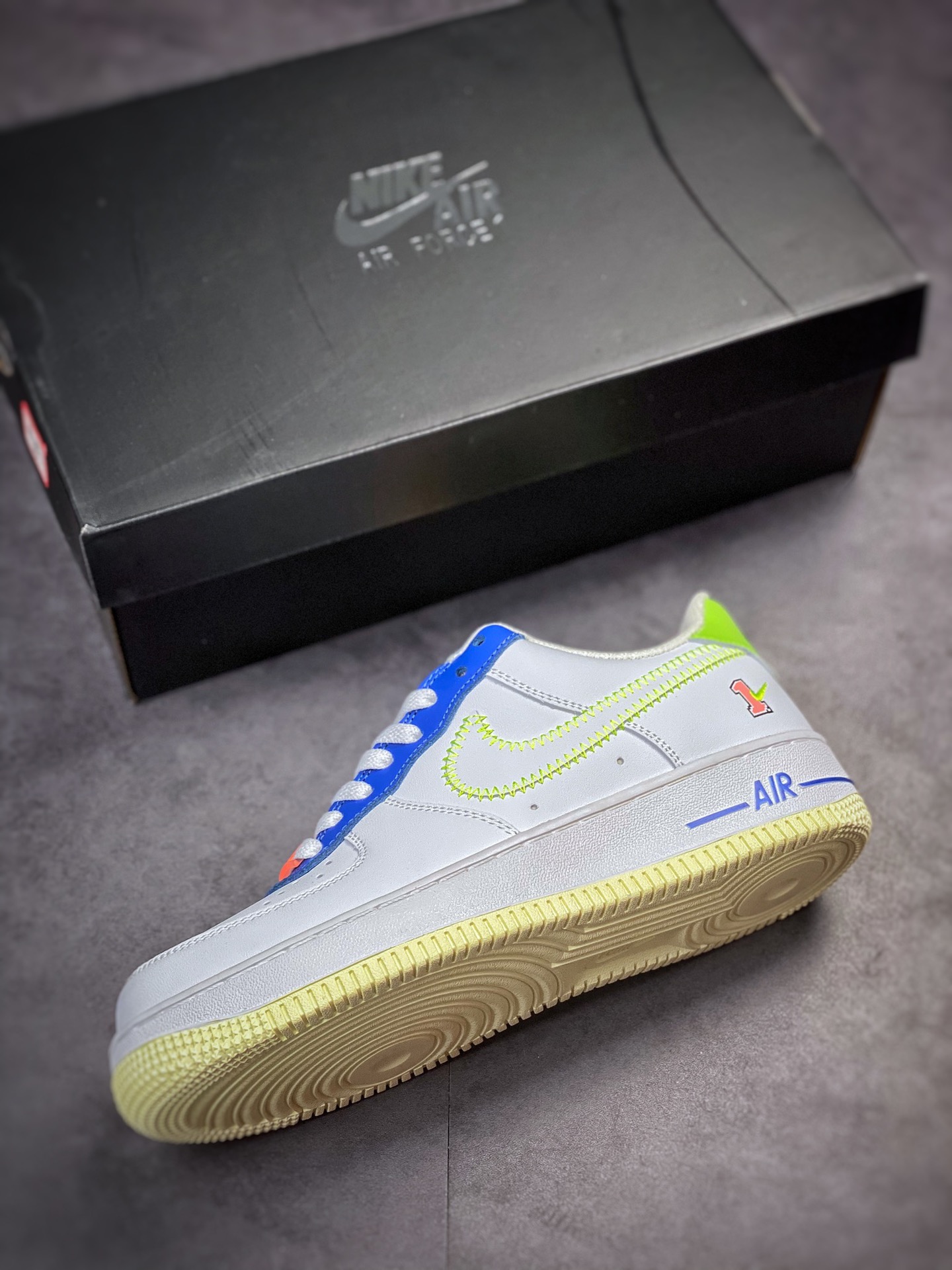 190 Nike Air Force 1 Low 07 荧光白黄蓝 FB1393-111