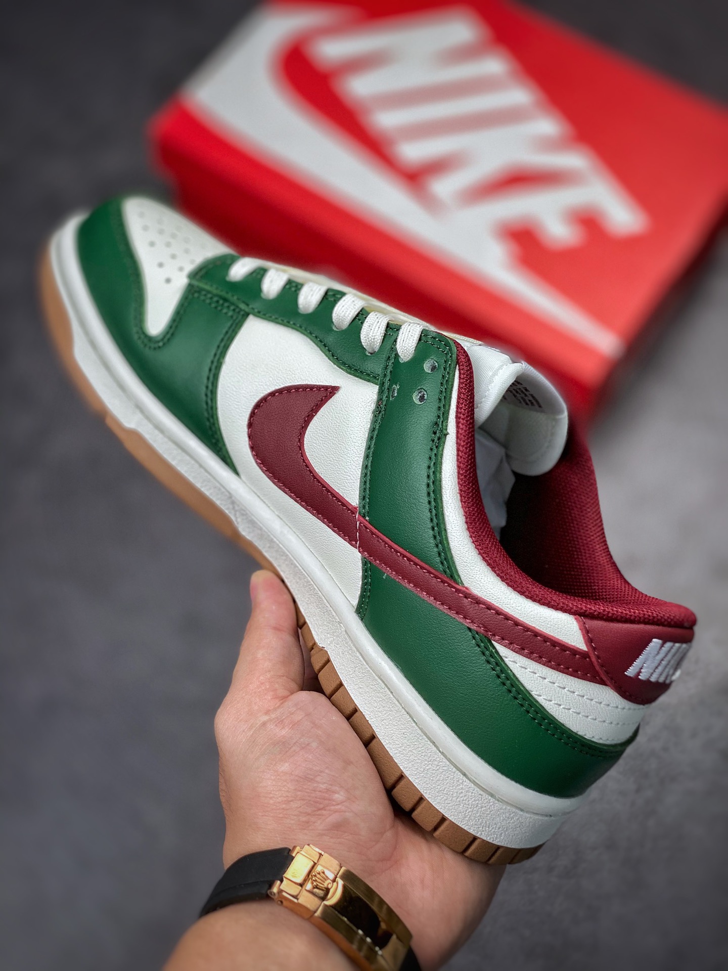 200 NIKE SB Dunk Low 酒红白绿 FB7160-161