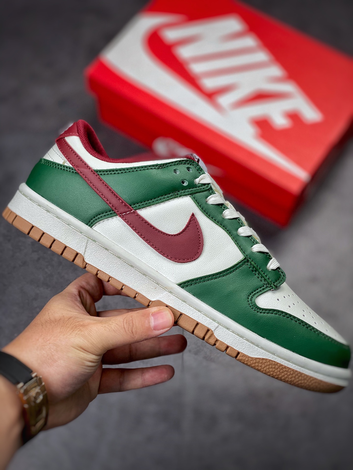 200 NIKE SB Dunk Low 酒红白绿 FB7160-161