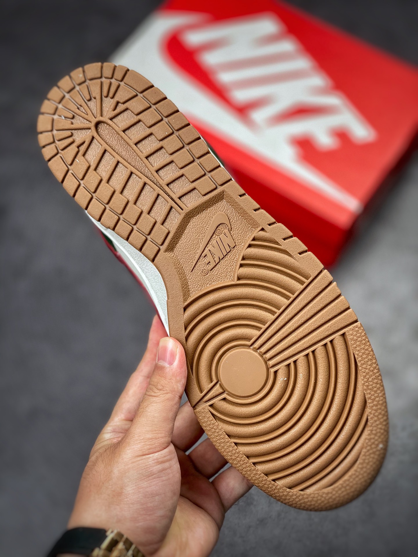 200 NIKE SB Dunk Low 酒红白绿 FB7160-161